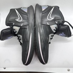 Nike Kyrie Infinity Size 7Y Mid Black Metallic Silver DD0334-005 Irving Purple