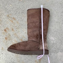 UGG AUSTRALIA Classic Tall Shearling Boots Kids 3 Euro 33 11″ Chocolate Brown