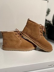 Big Kids UGG Neumel II Boot Chestnut 1017320K CHE Size 5 Brand New