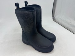 Muck Boot Company Unisex Kids Element Black Waterproof Insulated Boots – 5