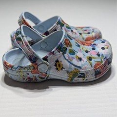 Crocs Kids Classic Clog Vera Bradley Floral Morning Shell Blue C11 Cottagecore