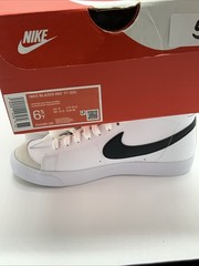 Nike Blazer Mid ’77 (gs) Black/White kids Size 6.5Y DA4086 100