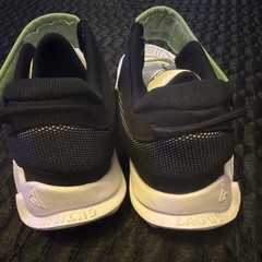 Nike Kyrie Flytrap Basketball Sneakers Kids 2.5Y White/Black/Green DQ1942-101