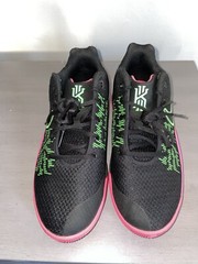 Nike Kyrie Flytrap 2 AQ3412-005 Unisex Kids Black Basketball Shoes Size 7Y Wmns9