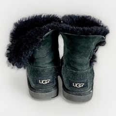 UGG Kids Bailey Button Short Black Suede Sheepskin Boots Y Size 10 (1017400T)