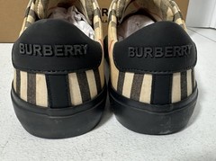 BURBERRY Markham Check Grip-Strap Sneaker Z5765 Kids Size 33 / 2 US