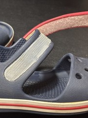 CROCS Size 8 Navy/Red Crocband Sandal ~Unisex Boys/Girls Moulded Croslite Strap
