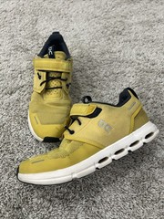 On Cloud Kids Play Running Shoes Size 3k Eu35