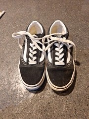 Vans Old Skool Low Youth Size 2.5 Black and White Lace Up Shoes Sneakers Skate
