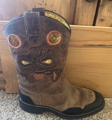 Cody James Warrior Skull Square Toe Kids Size 1 D Pull On Work/Western Boots