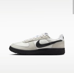 Nike Field General NWT Youth Size 7 – White/Sail/Black