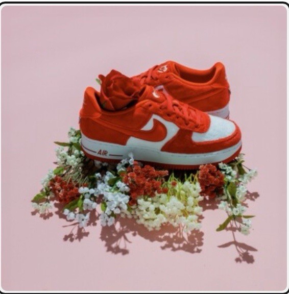 Nike Air Force 1 Low ‚Valentine’s Day‘ Red/ White Kids 6.5Y