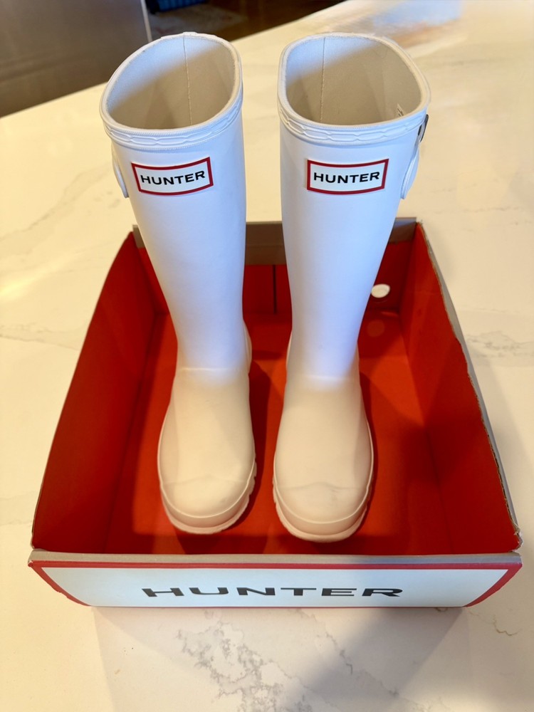 Hunter Kids / Small Adult Original Classic Rain Boot – white, size 2, brand new