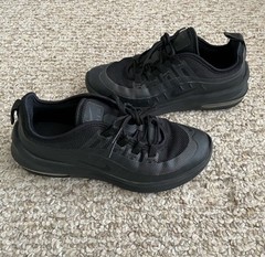 Nike Air Max Axis Youth Size 3