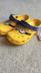 Crocs Classic Clog Despicable Me Minions Fun Lab AM Minions Big Kids Size J2