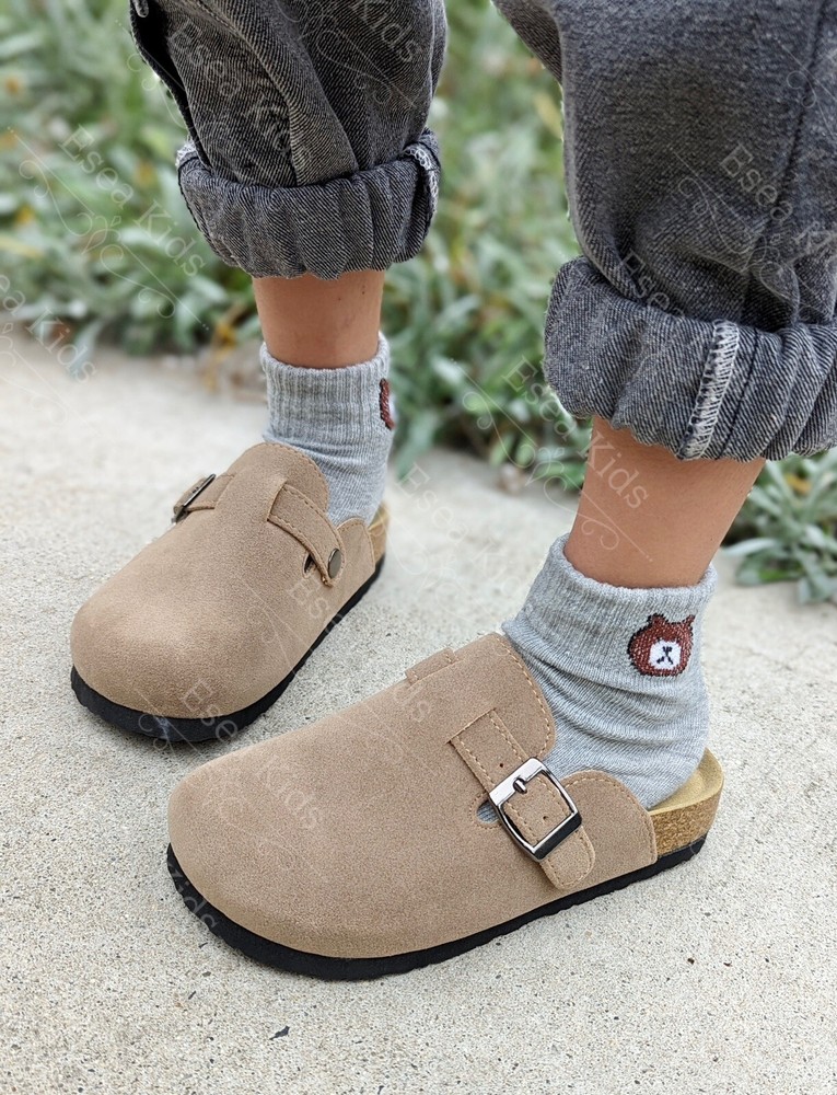 Boutique Wolf Clog