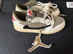 Jordan 1 Travis Scott Medium Olive