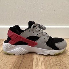 Nike Huarache Run Low Triple Black Grey Red Green Size 4.5 Y