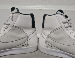 Nike Blazer Mid 77 SE Dance White Rush Maroon DH8641-101 Youth Sz 5.5