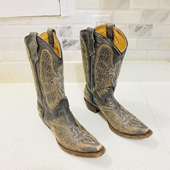 Corral Teen A1029 Youth 4.5T Distressed Black Leather Wings Cross Snip Toe Boots