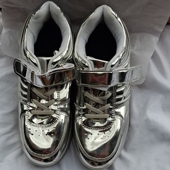Heelys Silver Kids‘ Sneaker with Wheel, Strap, Lace Up, Logo Accent
