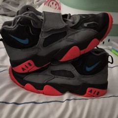 Nike Air Max Speed Turf GS Kids 6.5Y Black/Gray/Red Hook & Loop Sneakers