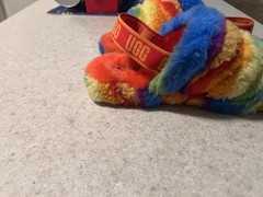 Size 4 – UGG Australia Fluff Yeah Slide Rainbow Stripe 1119840K-RSTR Kids Sandal