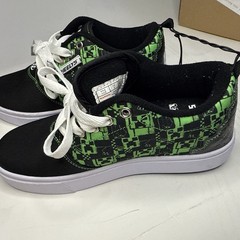 Heelys X Minecraft – Pro 20 Skate Sneaker – Youth 2
