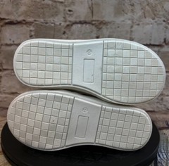 Carter’s Kids White Double Hook and Loop Low Top Simple Joys Sneakers Size 10