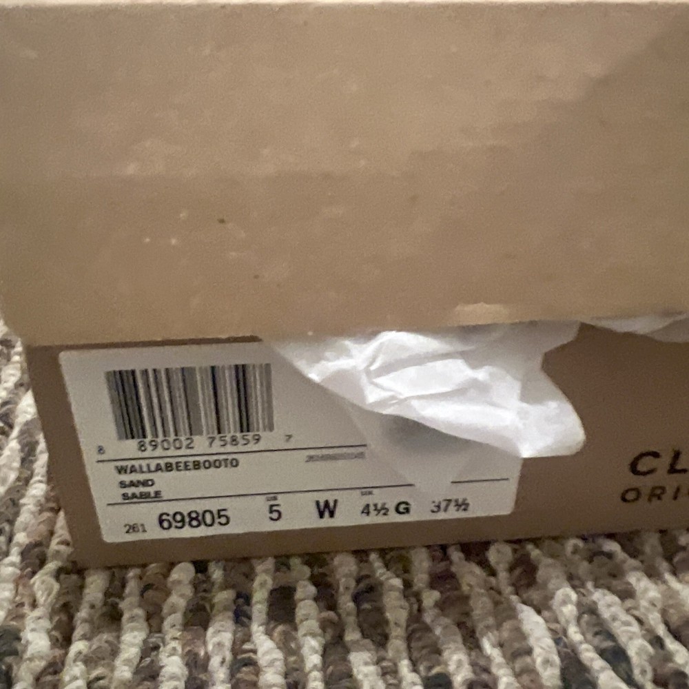 Clarks Kids Wallabee Boot O Sand Suede 26169805