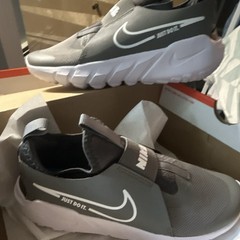 Nike Flex Runner 2 Big Kids Slip-On Sneakers Gray/White US 4Y