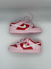 Nike Dunk Low ‚Valentine’s Day‘ Red Pink Sneakers, Size 6Y