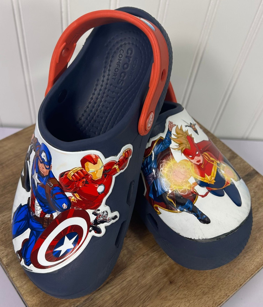 CROCS ~ Kids Classic Crocs / MARVEL AVENGERS / Navy Clog Slip On – SIZE J2