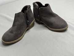 Old Navy Gray Suede Bootie Ankle Boots Kids Size 12 Zip Casual Fall Winter