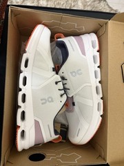 On Cloud Sky Sneaker Lightweight Undyed-White Mauve US 6.5