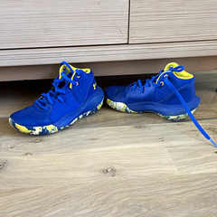 Under Armour Unisex Kids Blue/Yellow Mid Top Lace Up Sneakers Logo US 3.5