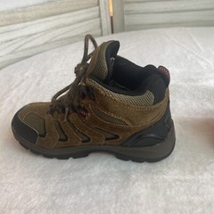 Kids Redhead Zipline Waterproof hiking boots Size 1 Bass Pro Shops Great Shape!