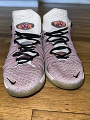 Size 6 (GS) – Nike LeBron 18 Low Graffiti