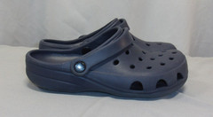 DESIGNER WONDER NATION SLIP-ON CROC TYPE BLUE SHOES SIZE 4