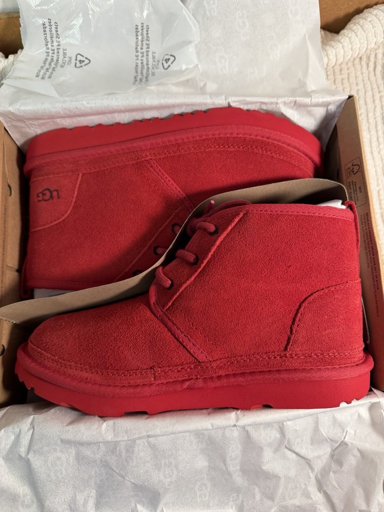 UGG Australia Big Kids Neumel II Boot Brand New Style 1017320K. Size 4