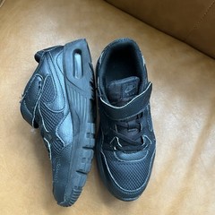 Nike Boy’s Kids Air Max SCAthleticSneaker, Black Sz 3Y Hook and Loop Strap