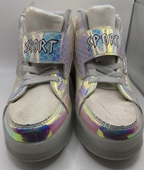 SPORT Kids Size 4-4.5 US Heelys-Style Light Up White Iridescent Shoes w/ Wheels