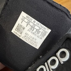 Adidas Adilette Comfort Adjustable Slides Youth Size 1 Sporty Travel Activewear