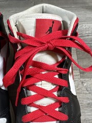 Nike Air Jordan 1 Mid Very Berry 554725-016 GS Size 6Y With Box & Xtra Laces