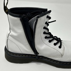 Dr Doc Martens Junior Pascal 1460 J Size 5 White Patent Leather Combat Lace Up