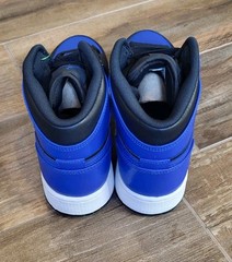 Air Jordan 1 Mid Hyper Royal GS, Big kid 6 Youth, 7.5 Women’s