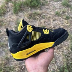 Jordan 4 Retro Yellow Thunder 2023 GS Size 5Y / 6.5W VNDS / Worn Once