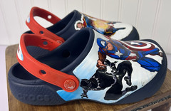 CROCS ~ Kids Classic Crocs / MARVEL AVENGERS / Navy Clog Slip On – SIZE J2