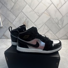 Jordan Air Jordan 1 Mid Black Silver White Sneaker Unisex Kids