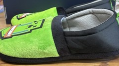 Minecraft Creeper House Slippers Size 4-5 Green/ Black Upraised Creeper Design